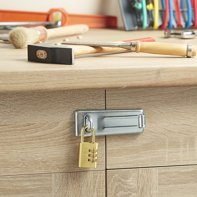 0007472_-30mm-masterlock Λουκέτο μπρούτζινο 30mm με συνδυασμό, MASTERLOCK - Image 3